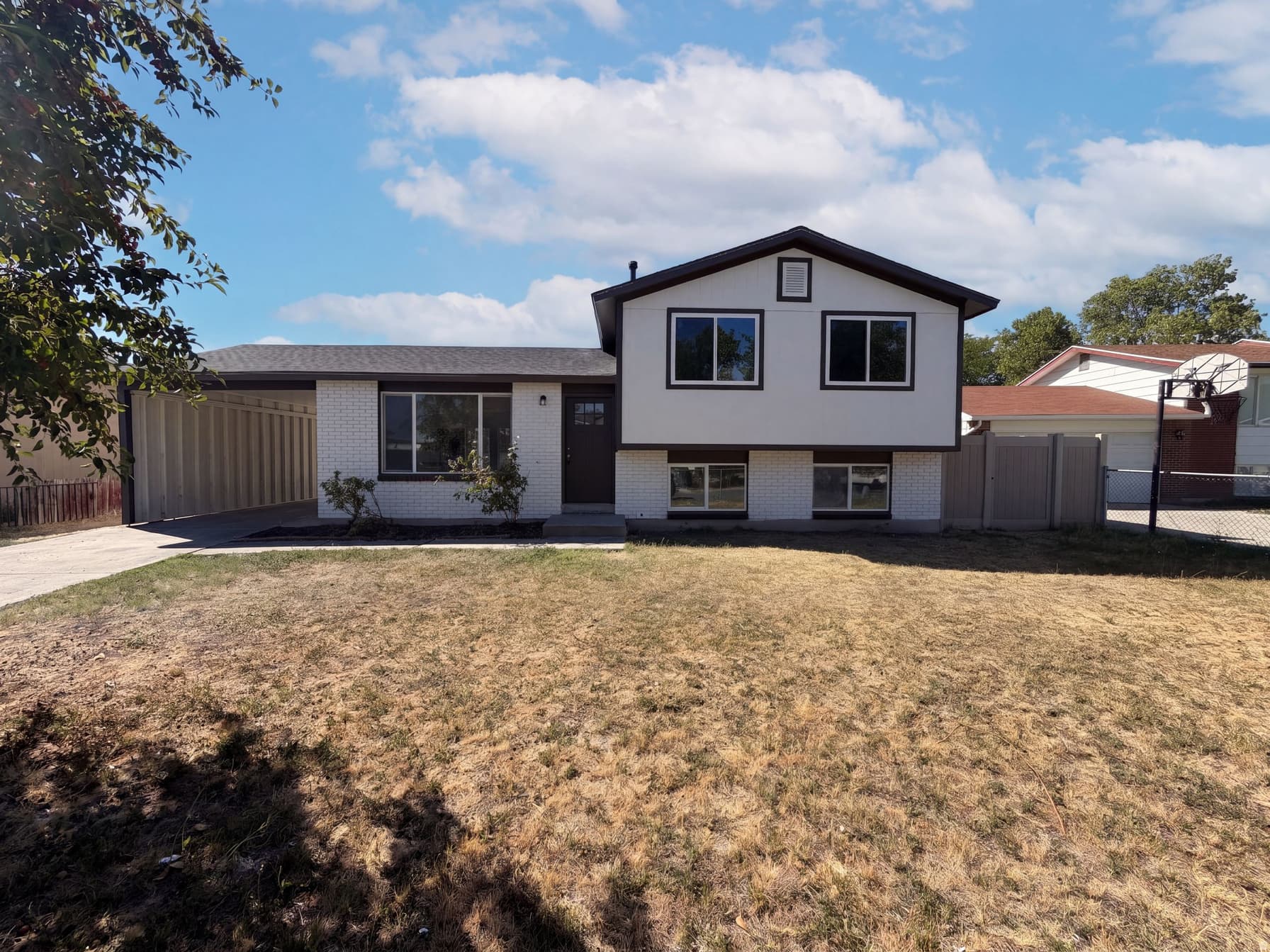 4259 W STANE AVE photo 1