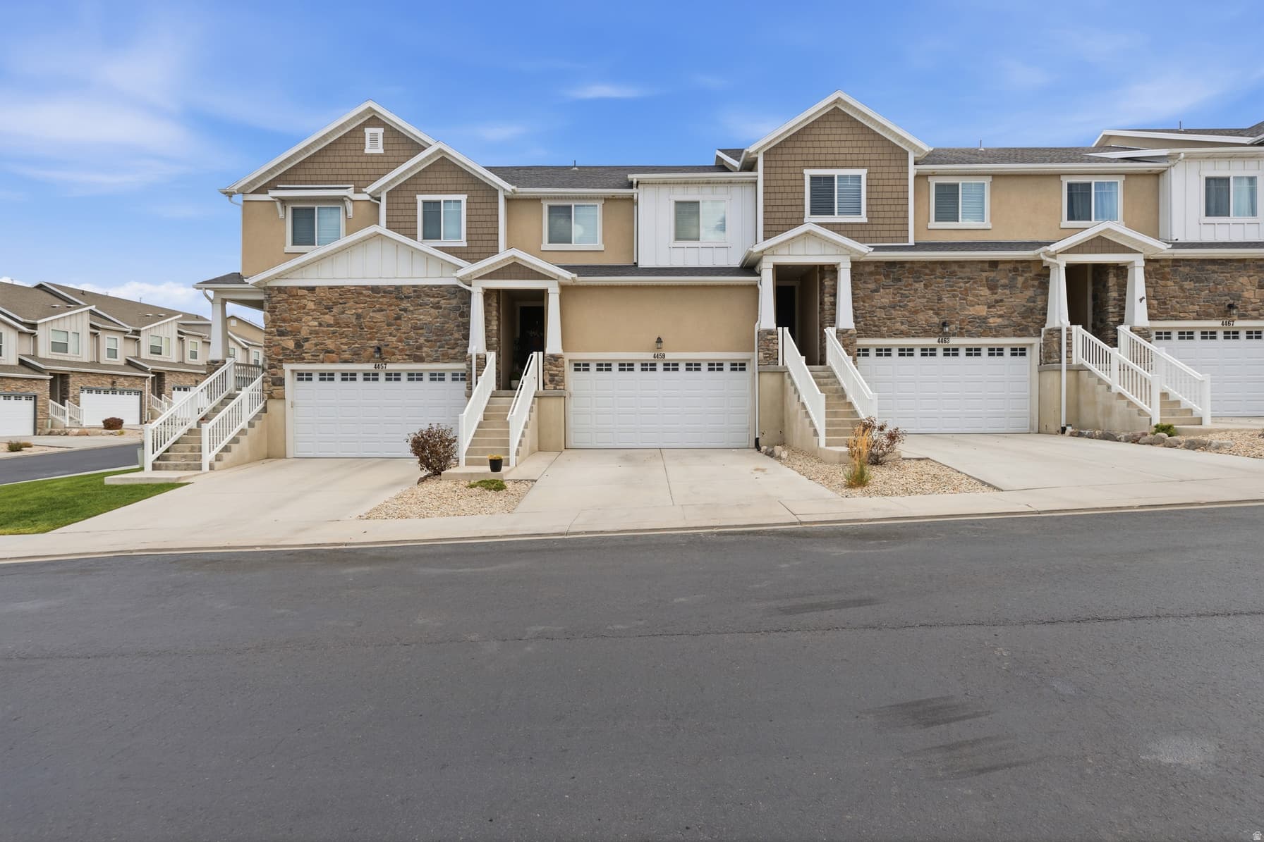 4459 W LONE SHADOW LN photo 1