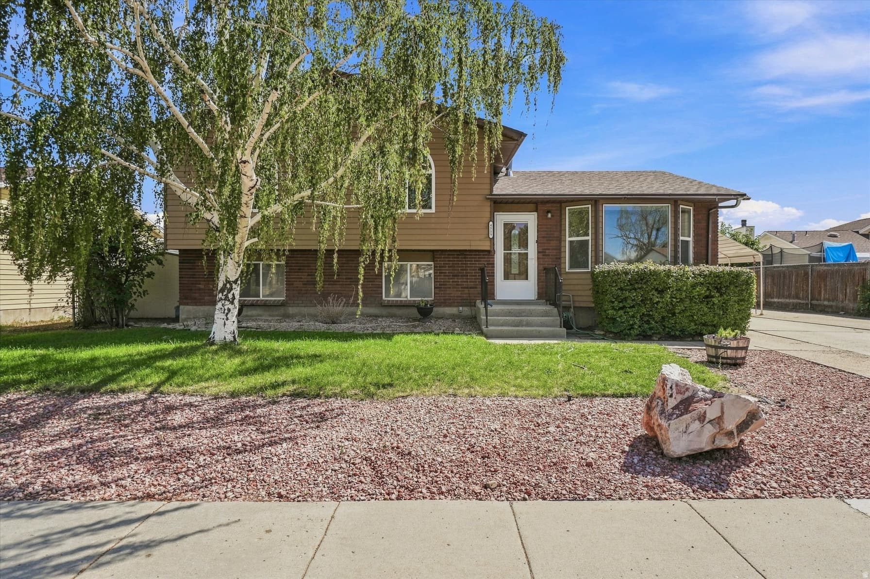 4889 W NIAGARA WAY photo 1