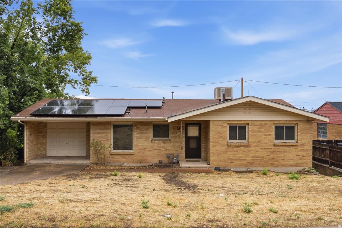 9 SYLVIA DR photo 1