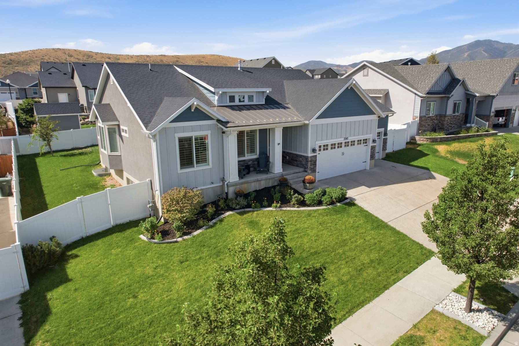 7245 W SILHOUETTE LN photo 1