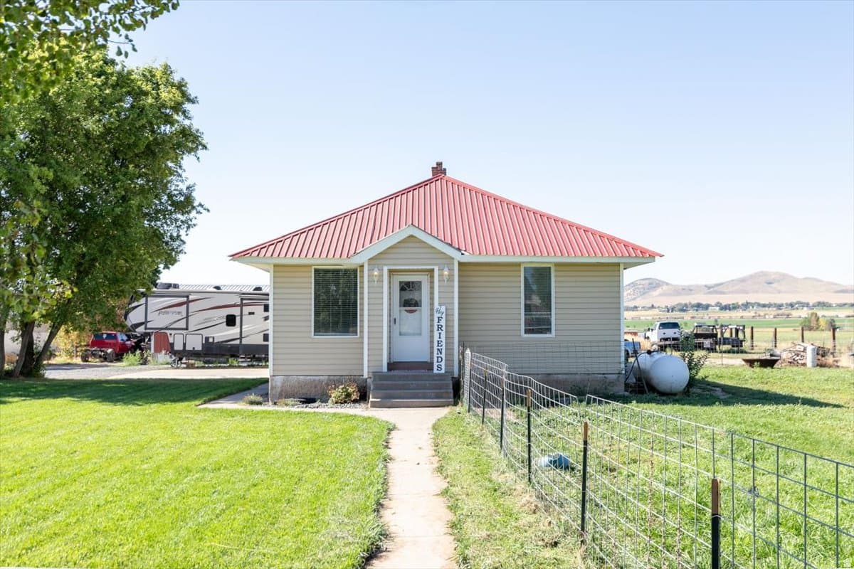 3479 W 2200 ST photo 1