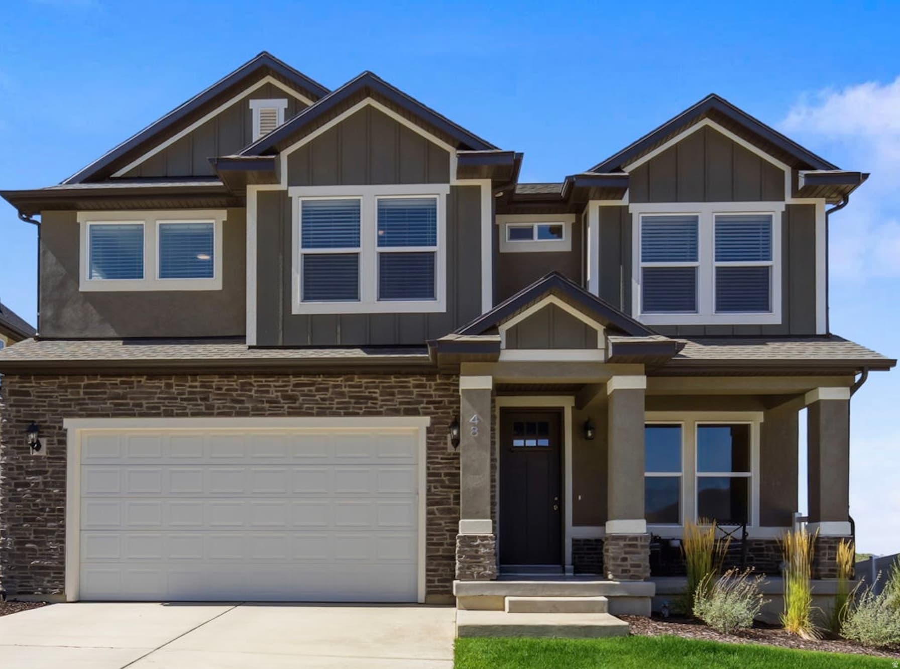 48 E LIMBER DR photo 1