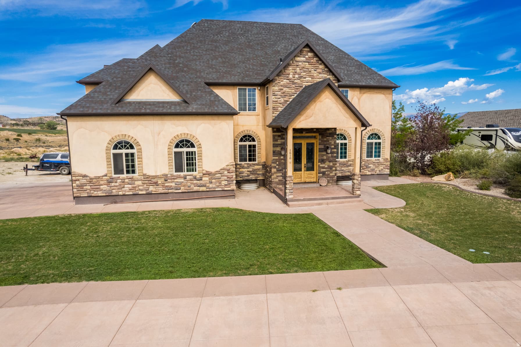 1610 W 2950 S photo 1
