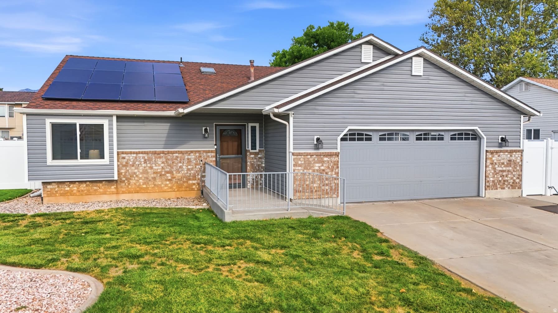 5082 S 3425 W photo 1