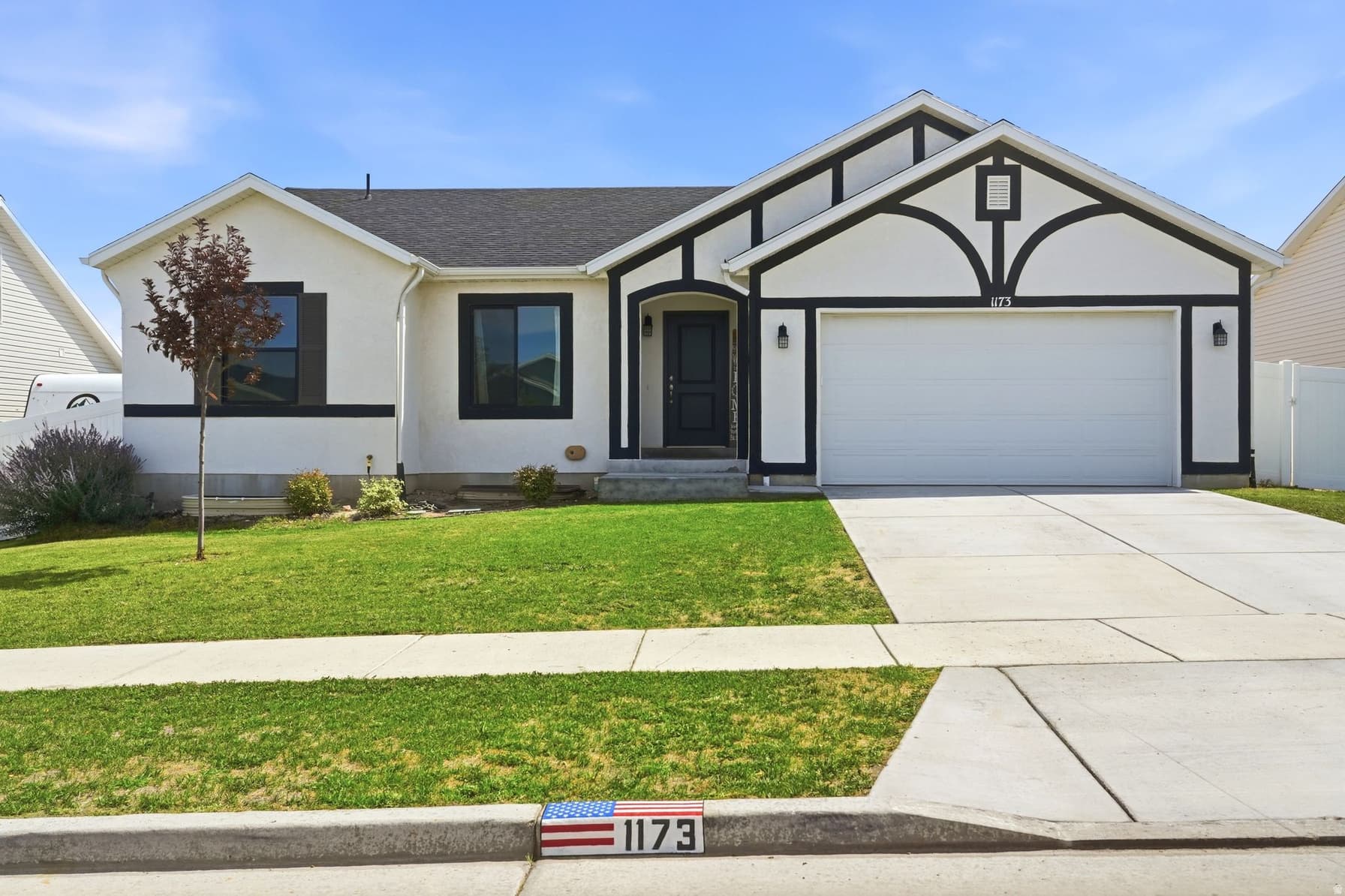 1173 W HONEYCOMB DR photo 1
