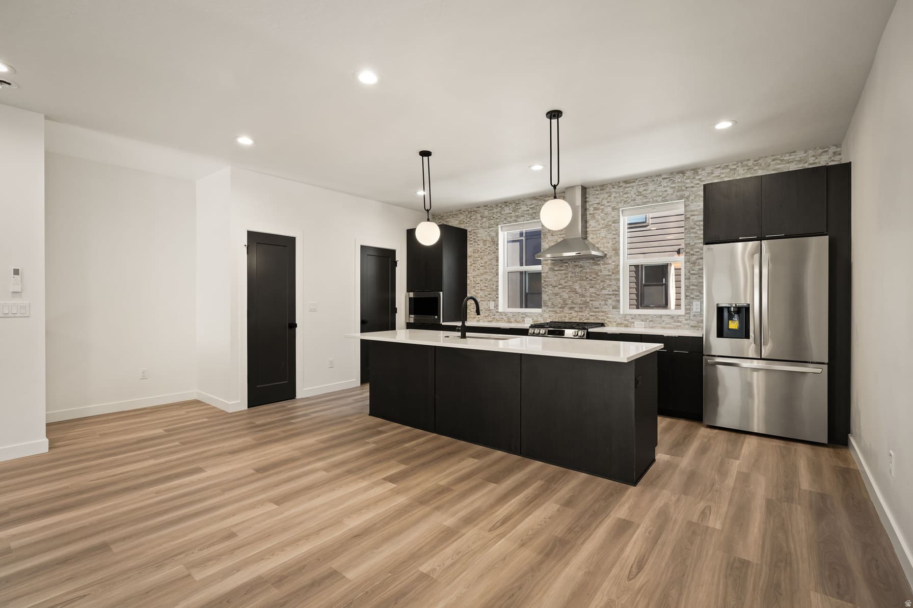 598 E SAVVY CV #42 photo 1