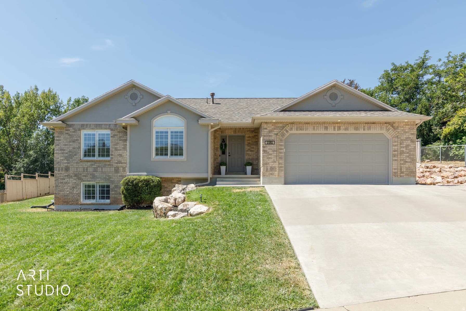 1181 E 5700 S photo 1