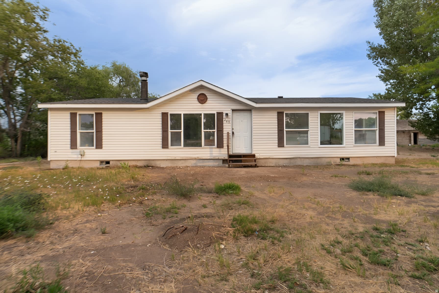 265 E 165 N photo 1