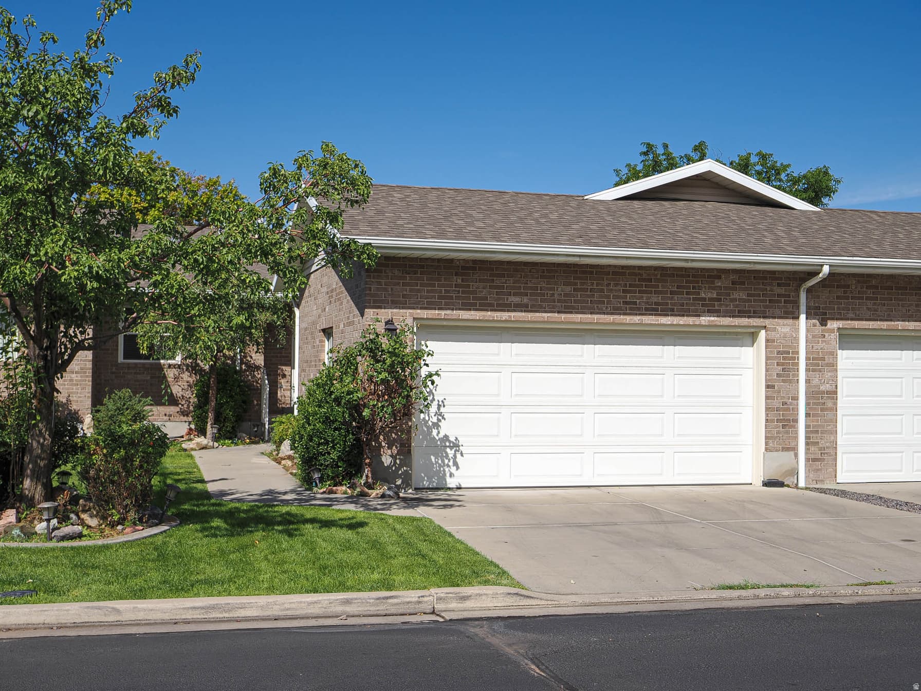 546 S 20 E photo 1