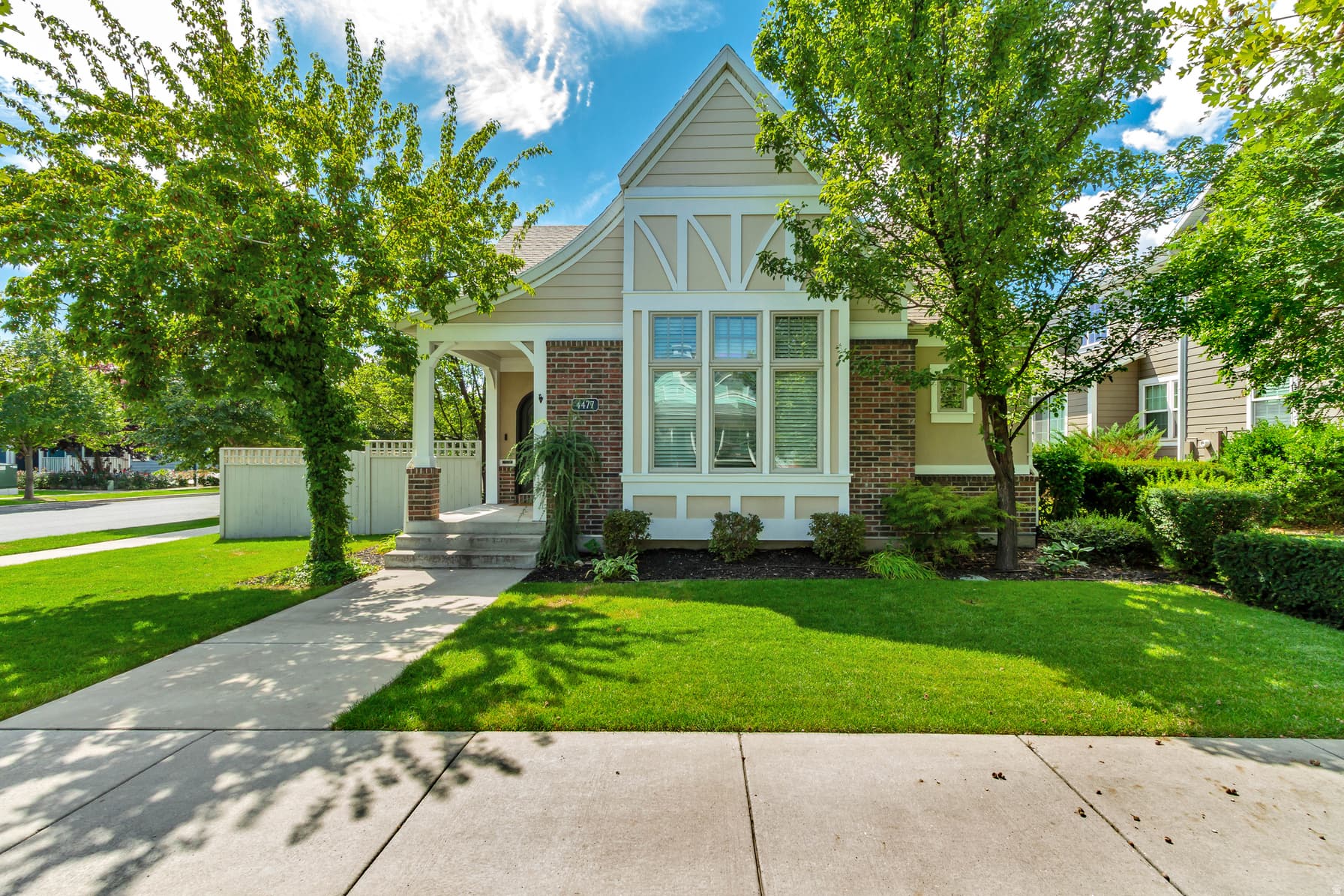 4477 W MILFORD DR photo 1