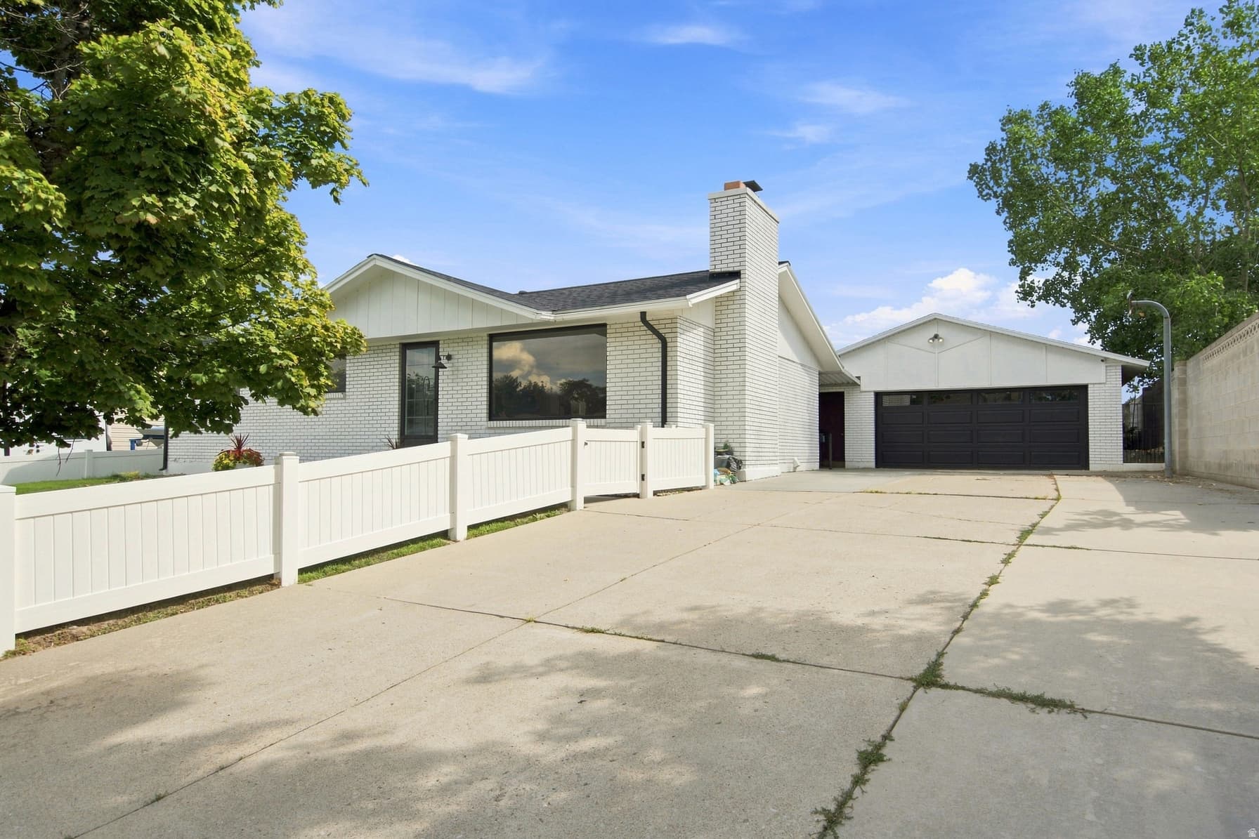 3733 W 5140 S photo 1