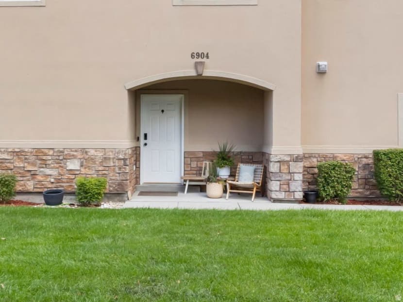 6904 W ASHBY WAY photo 1