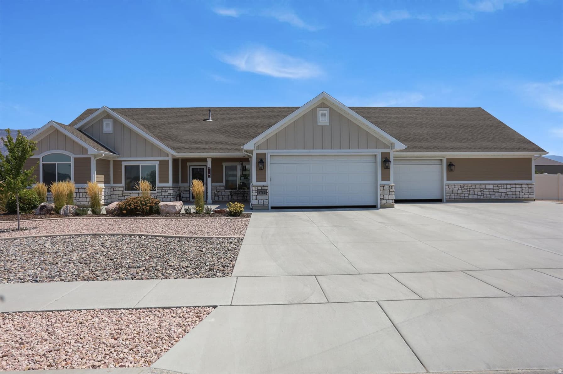 2782 N 3975 W photo 1
