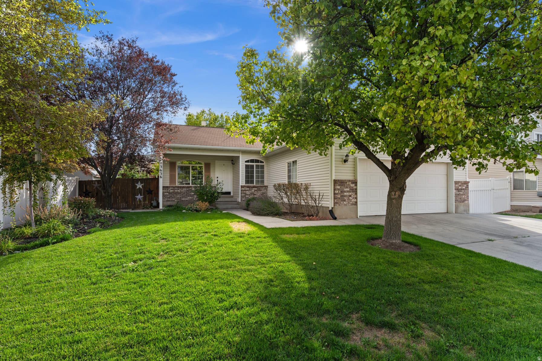 13636 S ARTISTRY LN photo 1
