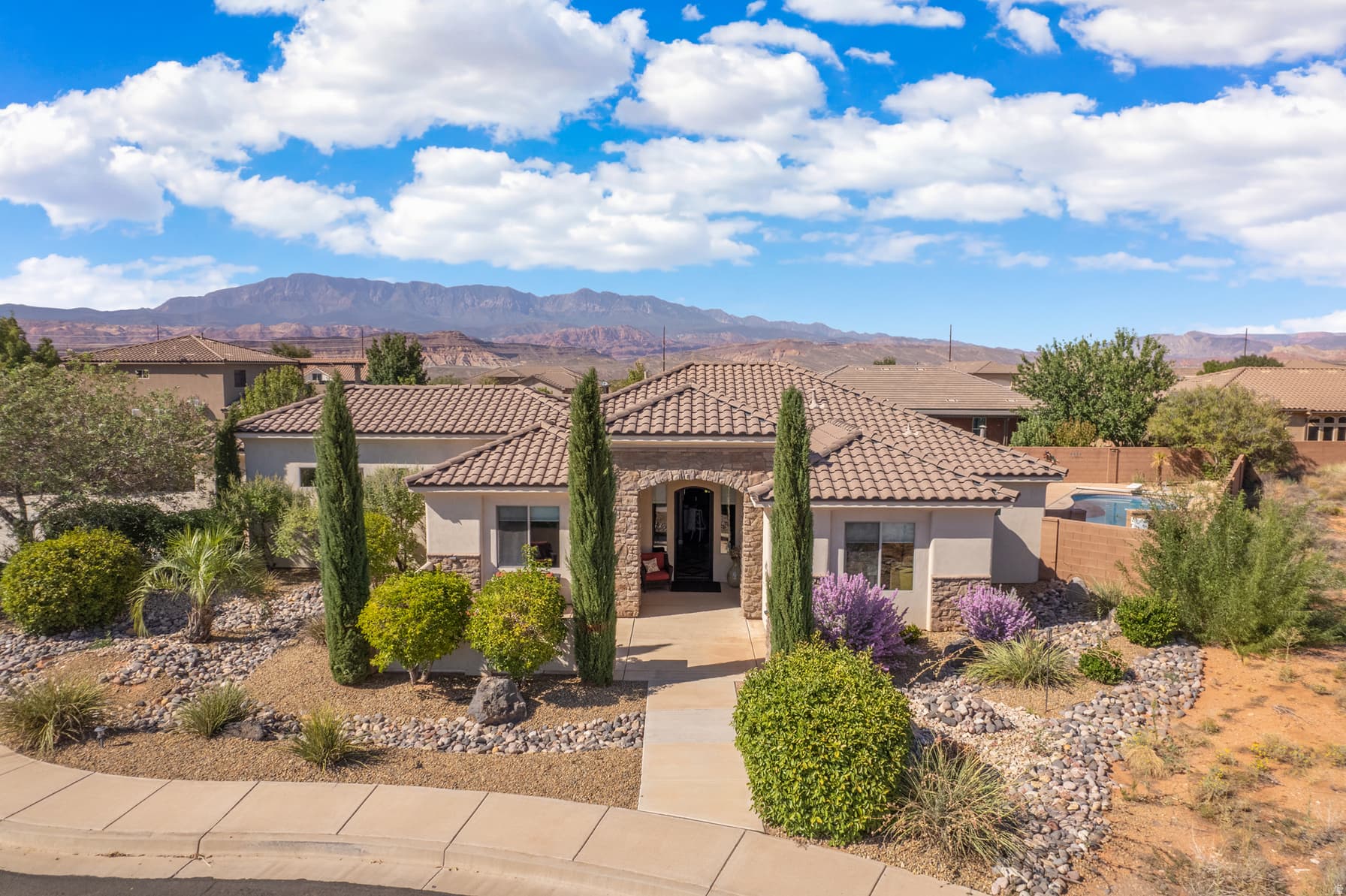 2477 S 4240 CIR photo 1