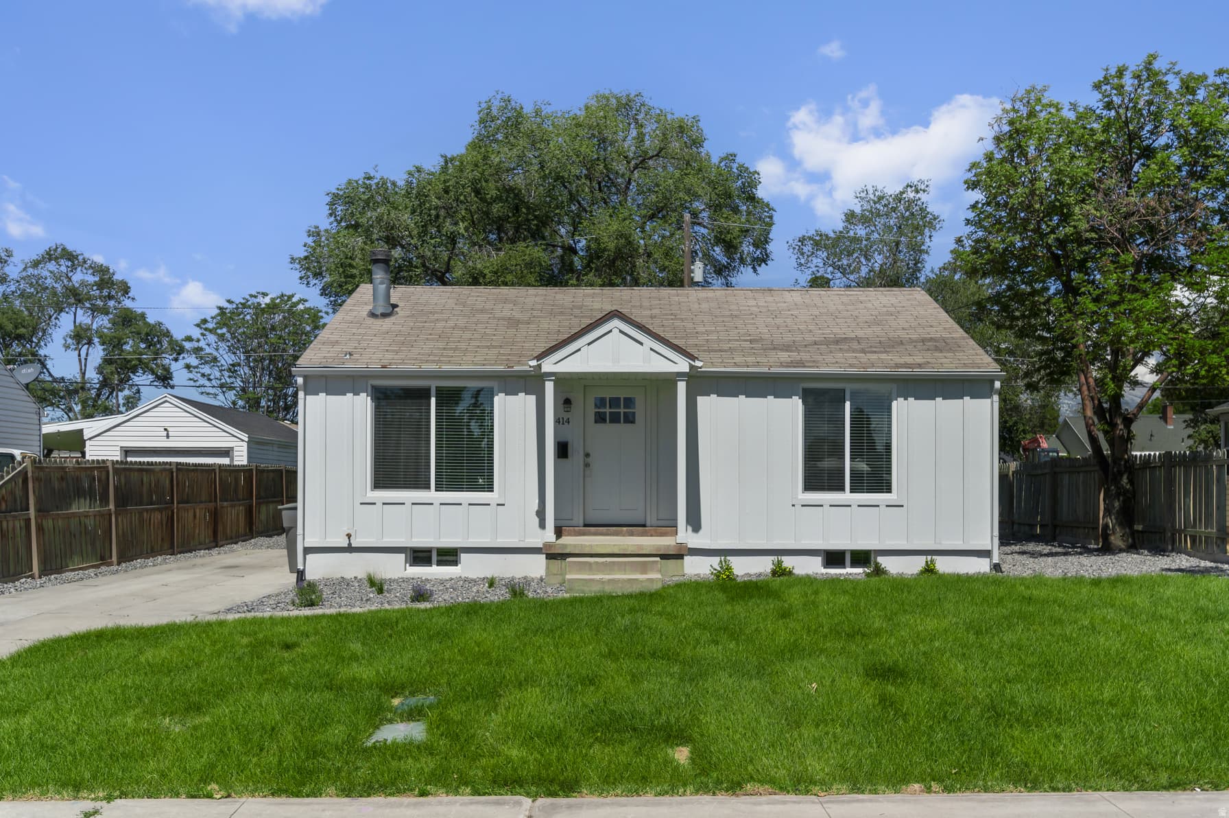 414 JEFFERSON AVE photo 1