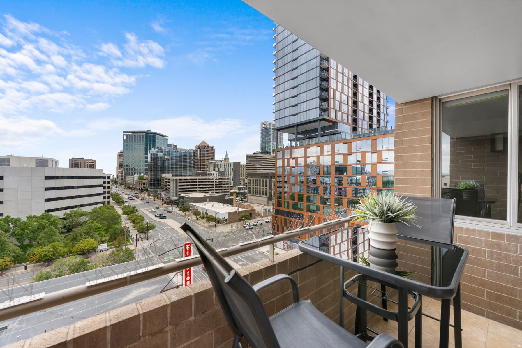 230 E BROADWAY ##1109 photo 1
