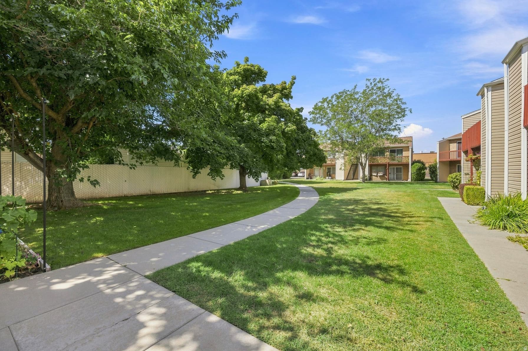 121 W 905 N photo 1