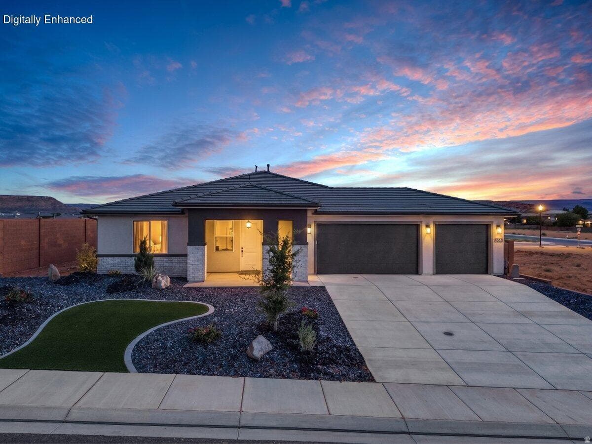 2562 S 3870 W photo 1