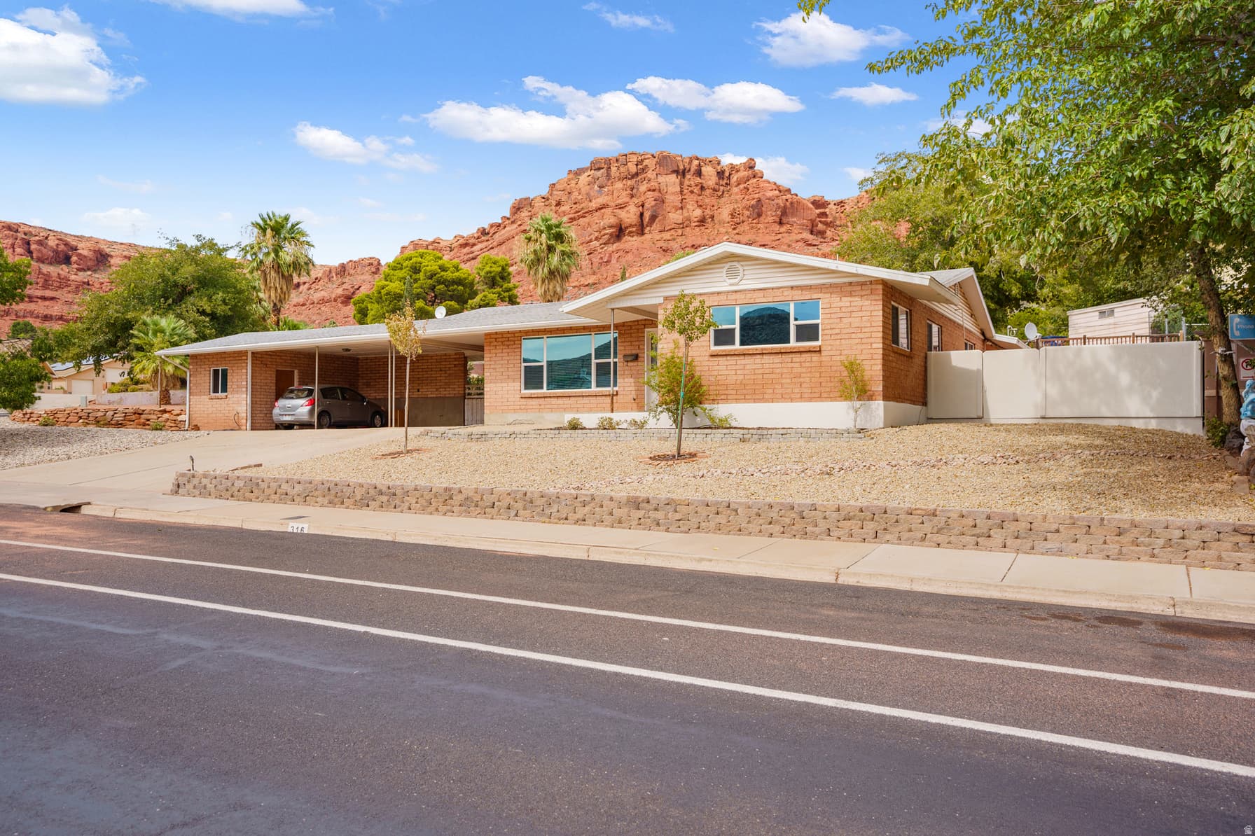 316 DIAGONAL ST photo 1