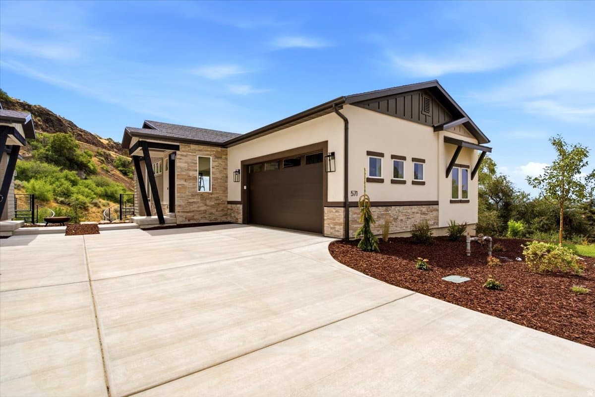 571 S ELENA LN photo 1