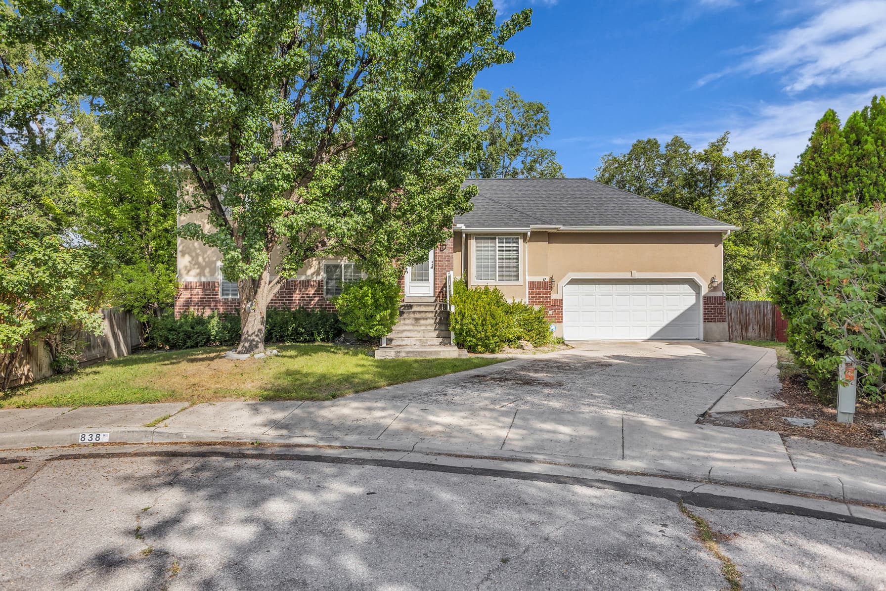 838 WILLIAMS CT photo 1