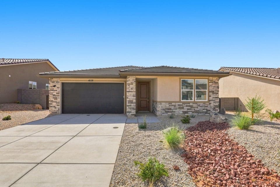 4028 S 2160 W photo 1