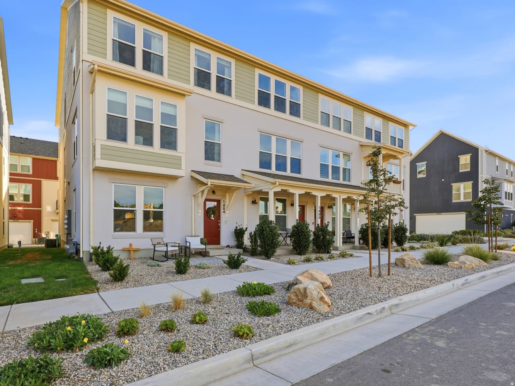 1484 N 1875 W photo 1