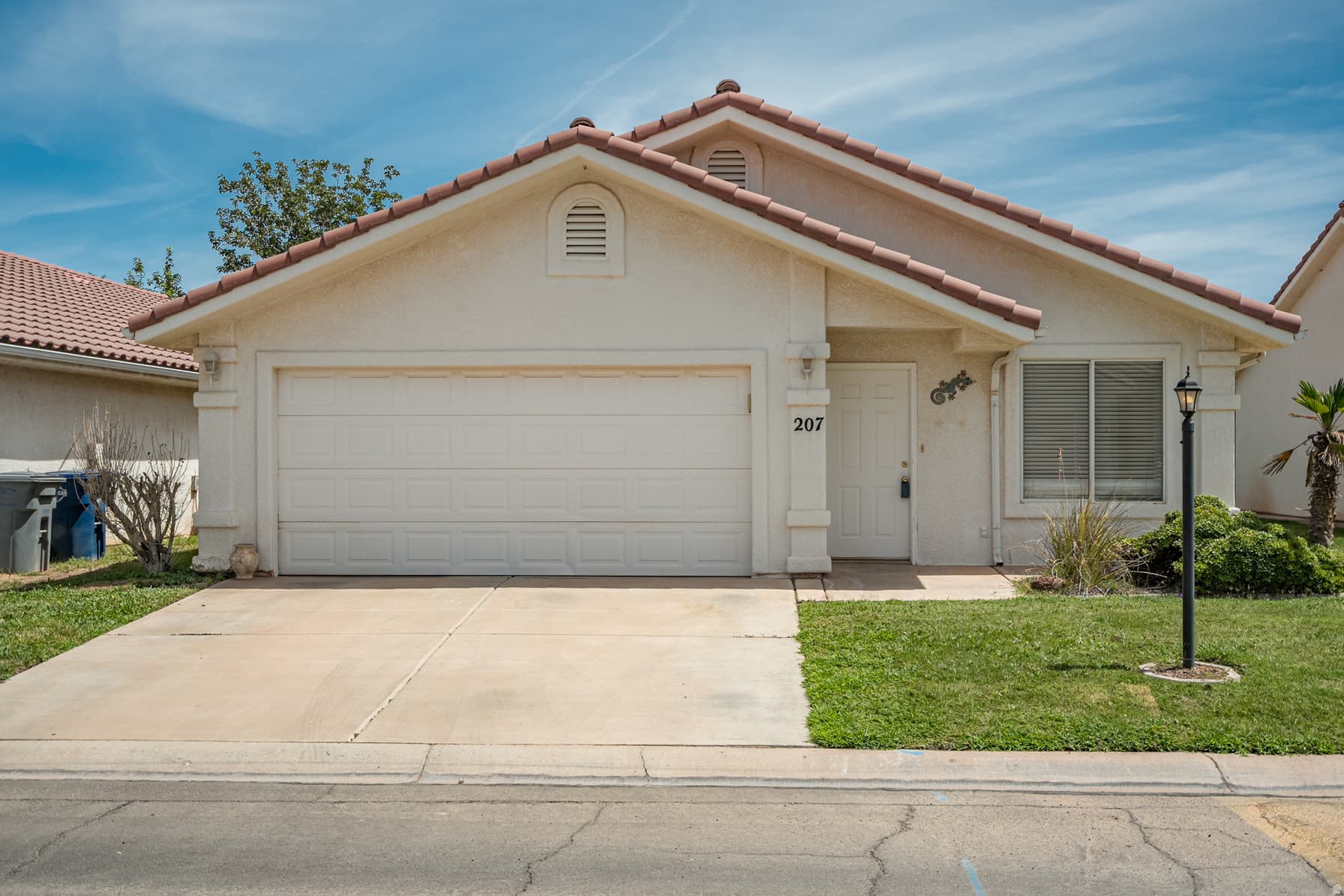 2050 W CANYON DR #207 photo 1