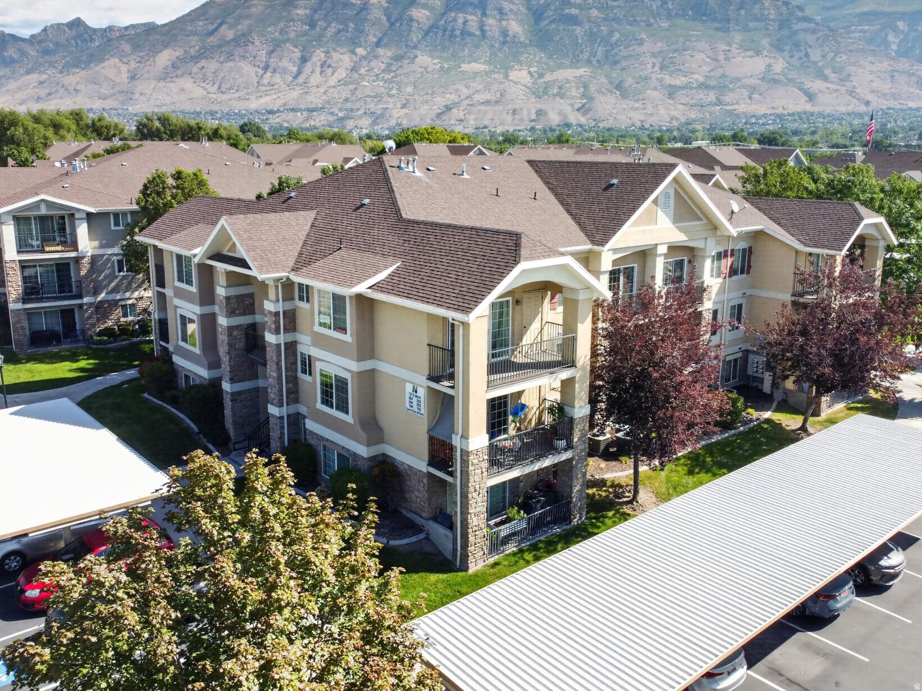 1212 W SPENCER RD #303 photo 1
