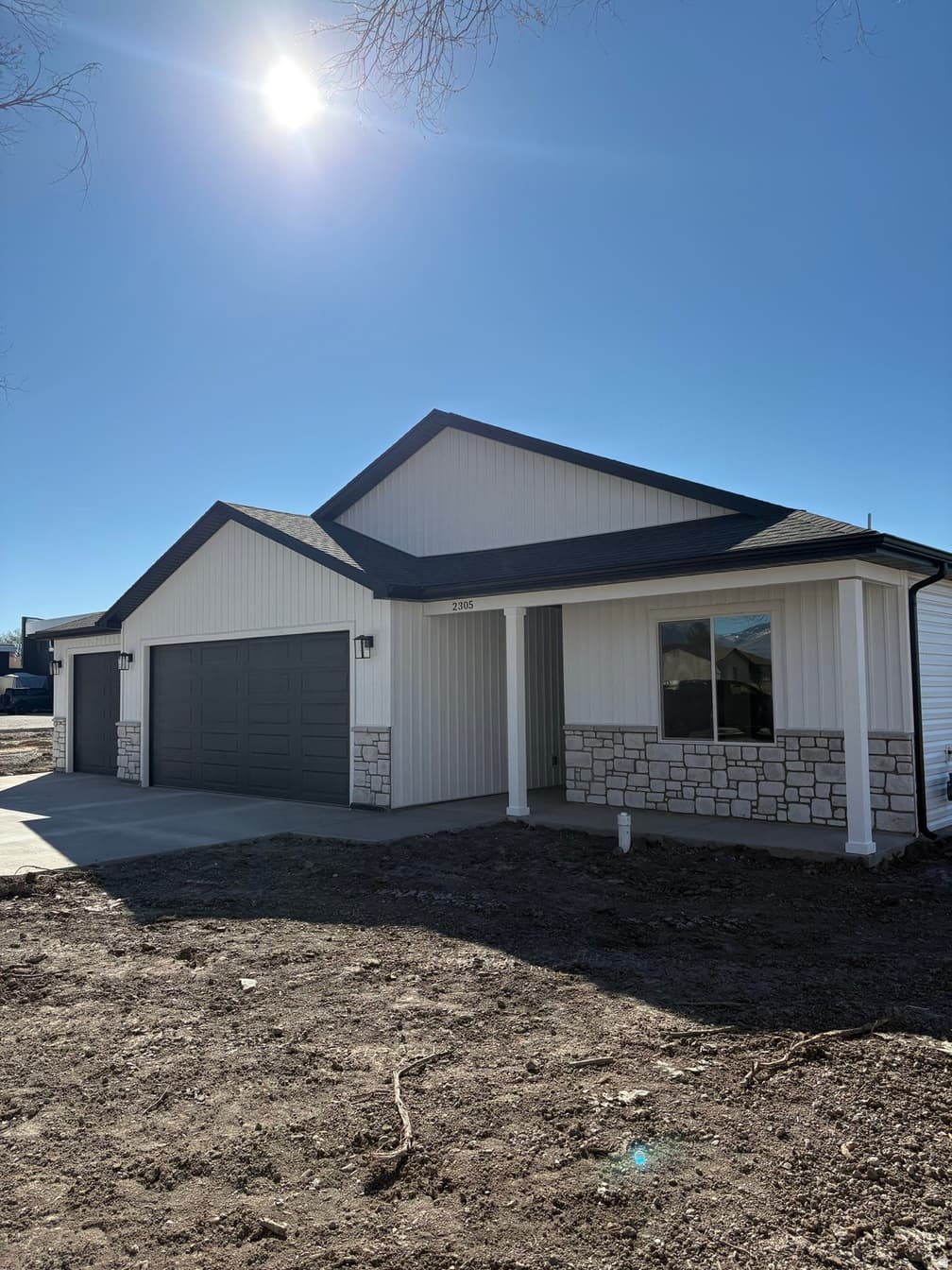 2305 N 3900 photo 1