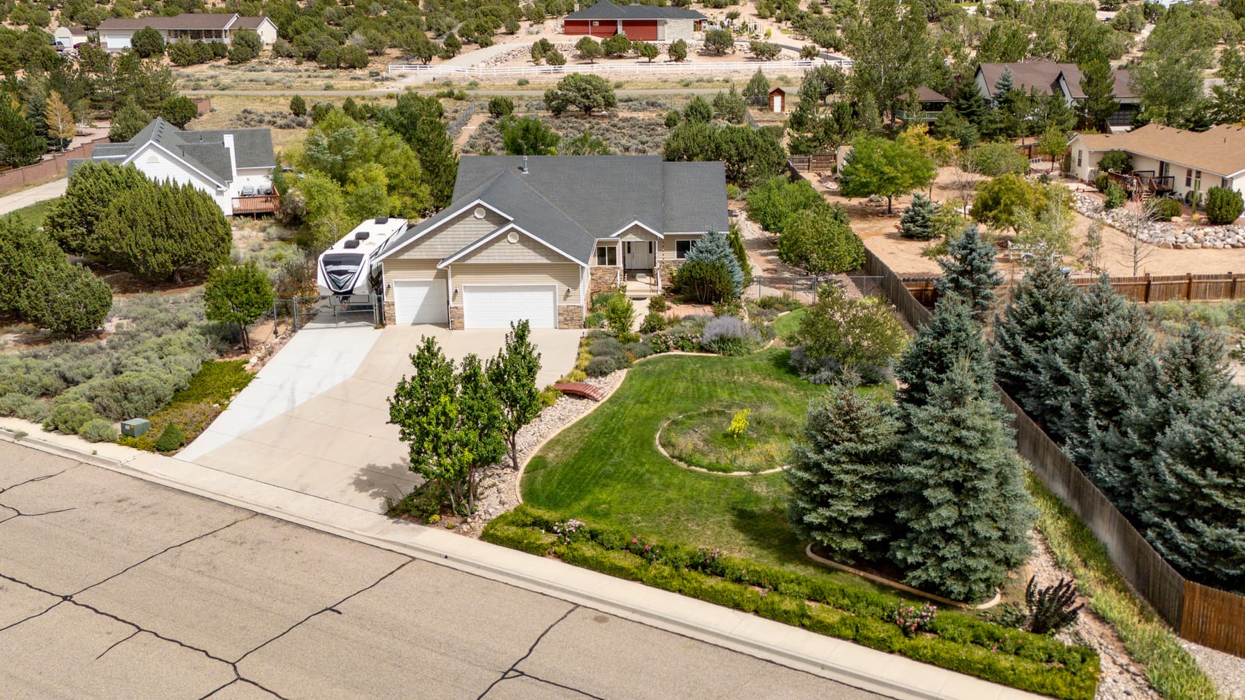 937 S LAURIE LN photo 1