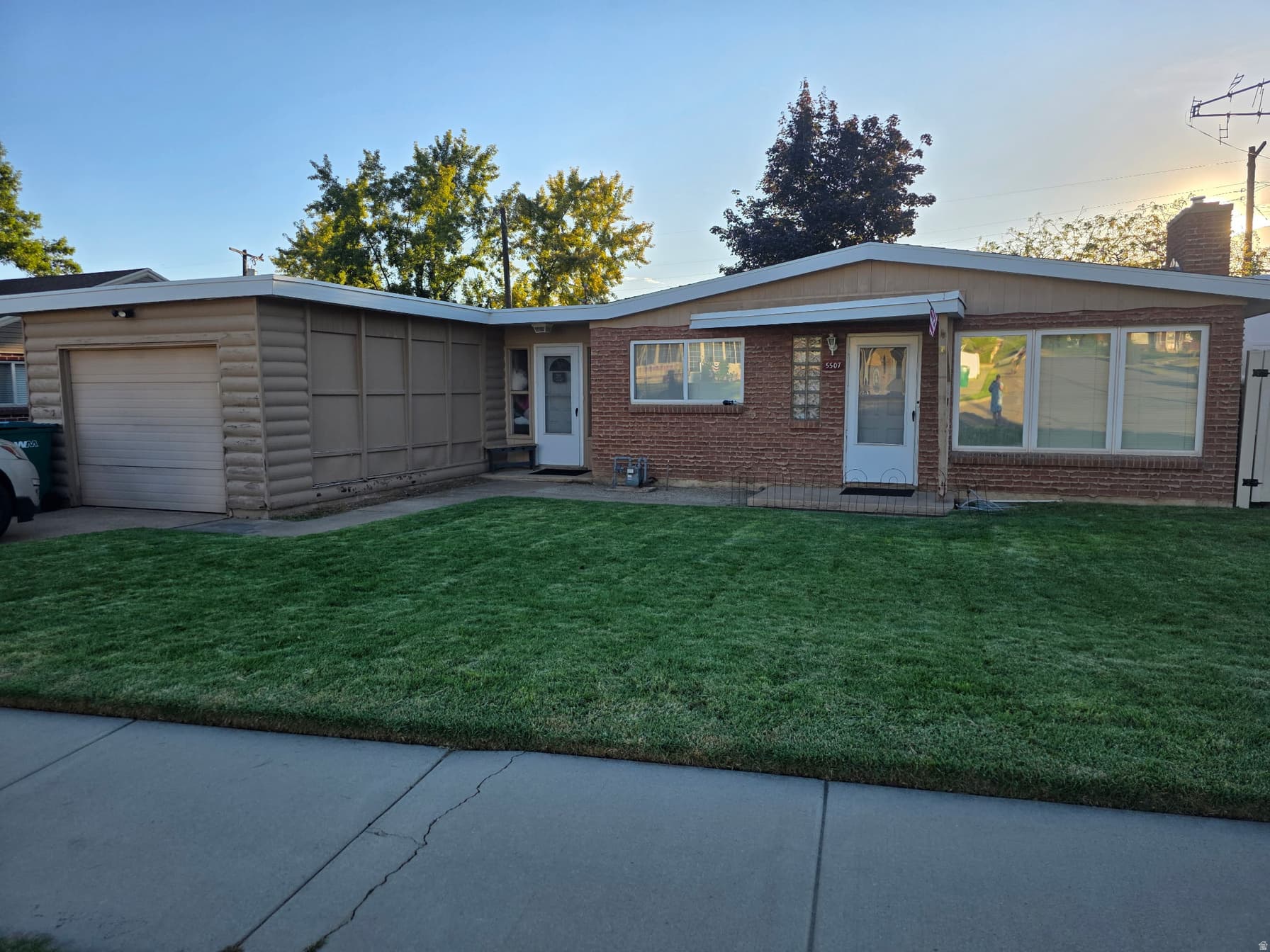 5507 S 2425 W photo 1