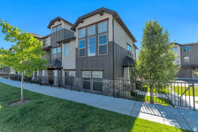 10422 S BEETDIGGER BLVD